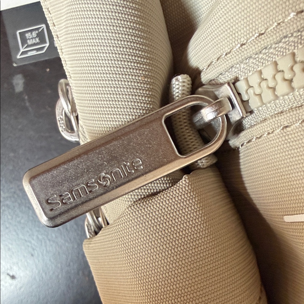 Samsonite Men's Backpack in Beige - Picture 4 of 8
